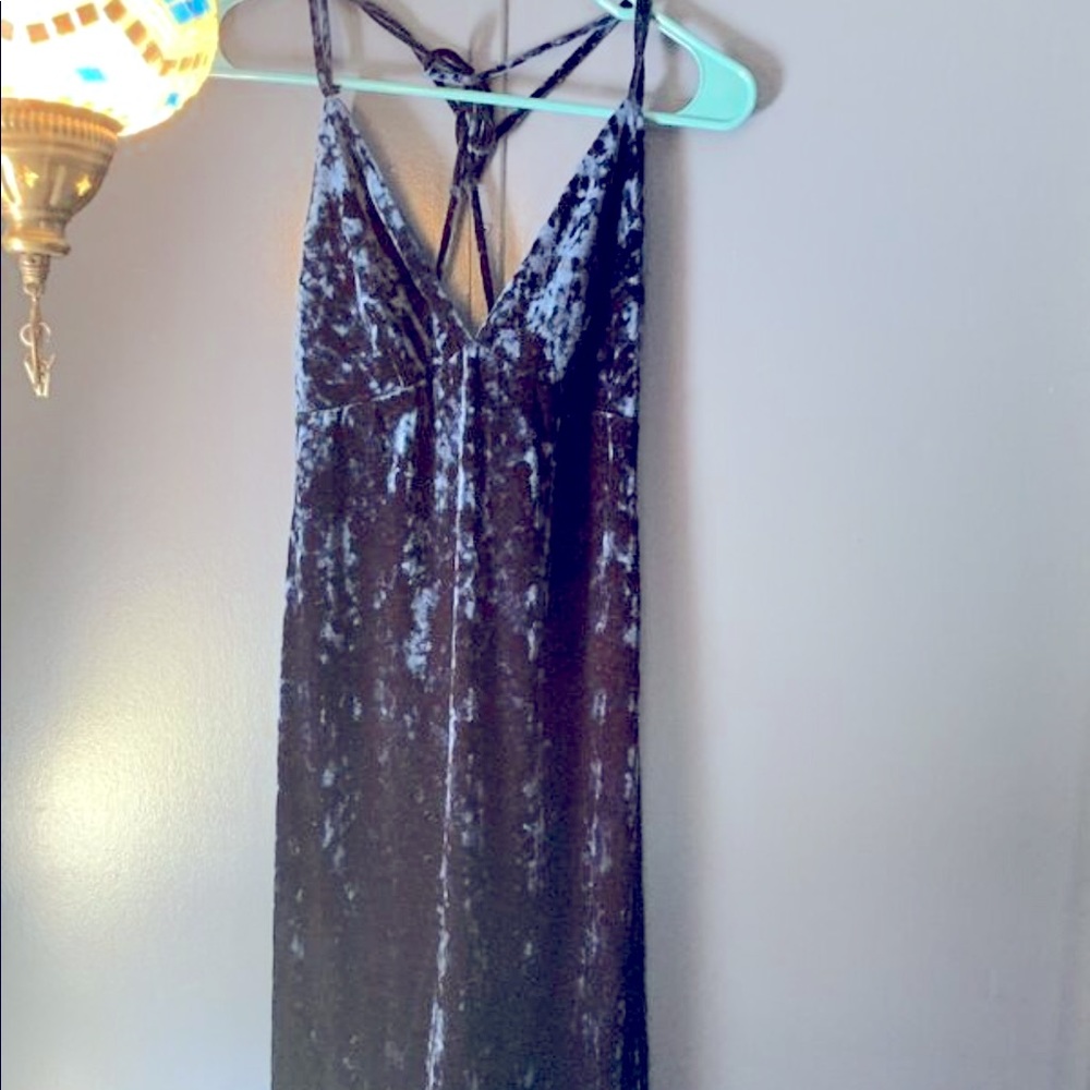 𝘽𝙡𝙪𝙚 𝙑𝙚𝙡𝙫𝙚𝙩 𝘿𝙧𝙚𝙨𝙨